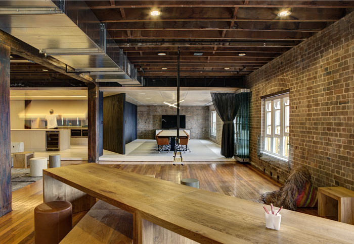 老廠房改造開放式辦公室裝修設(shè)計