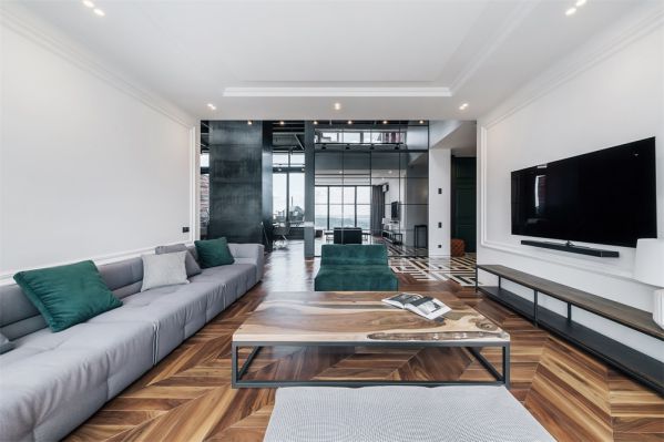 光與影那樣的辦公室裝修設計較為時尚潮流